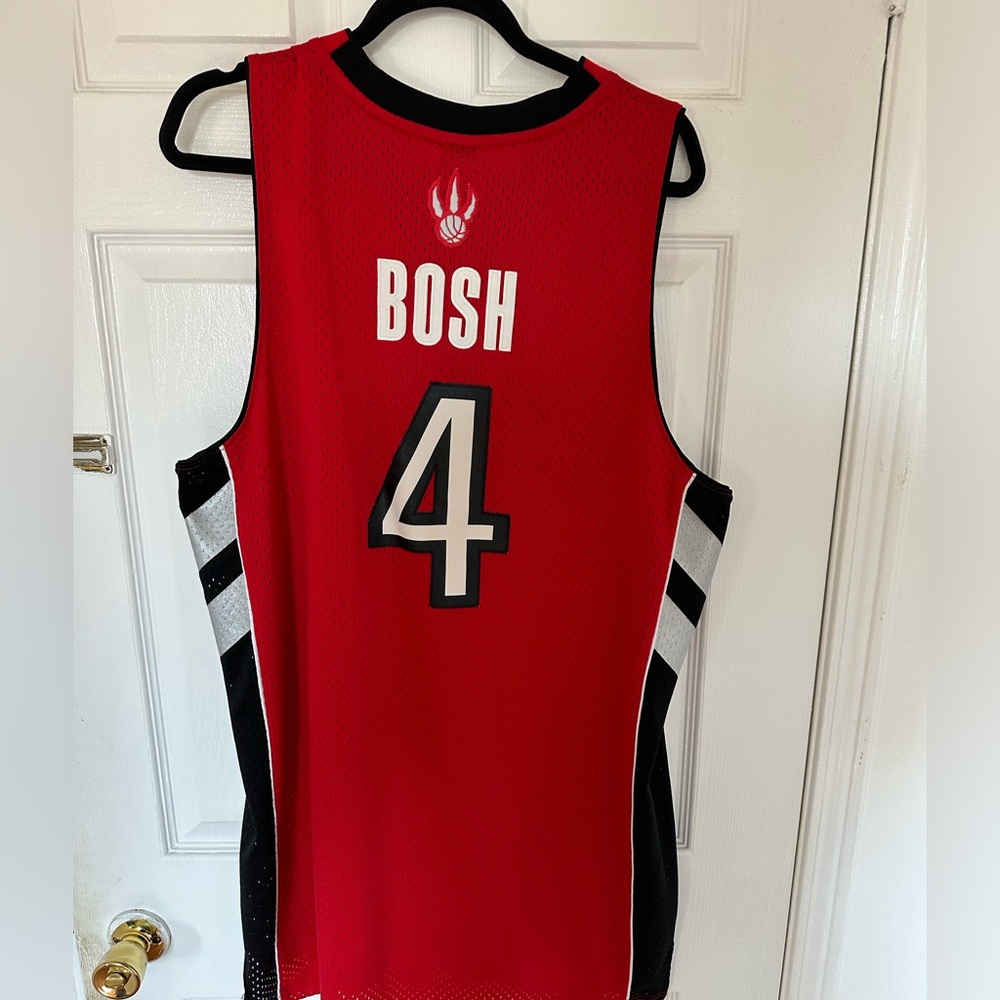 Toronto Raptors - #4 Chris Bosh - Picture 2 of 2